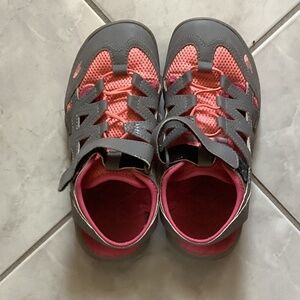 The north face grey and pink Sandals, US size 3.0